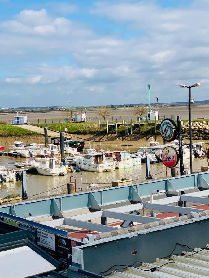 Le Logis Du Port Apartment Meschers-sur-Gironde Exterior photo